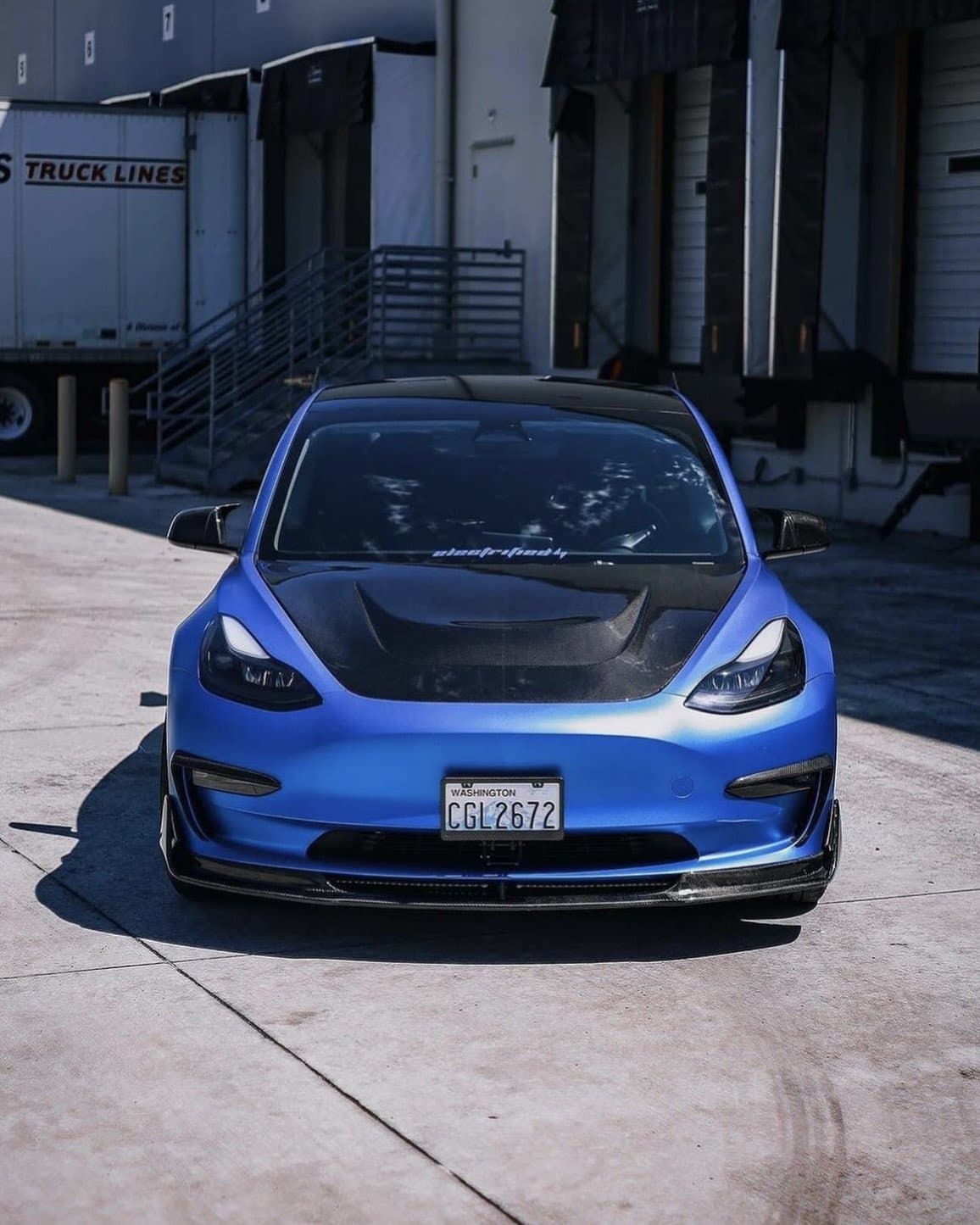 KPMF Matte Iced Blue Titanium på folierad bil hos Dala AutoVision