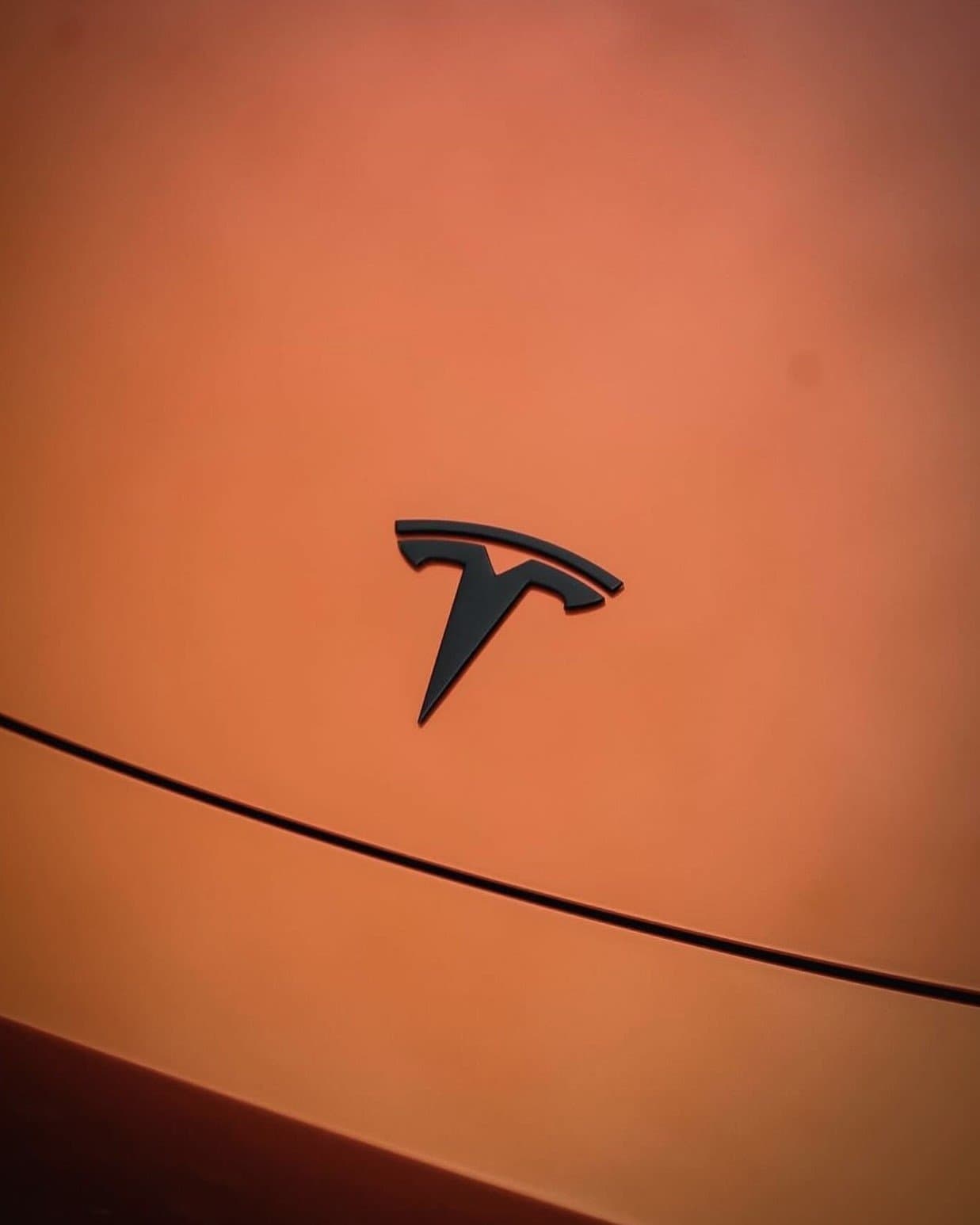 KPMF Ember Orange på folierad bil hos Dala AutoVision