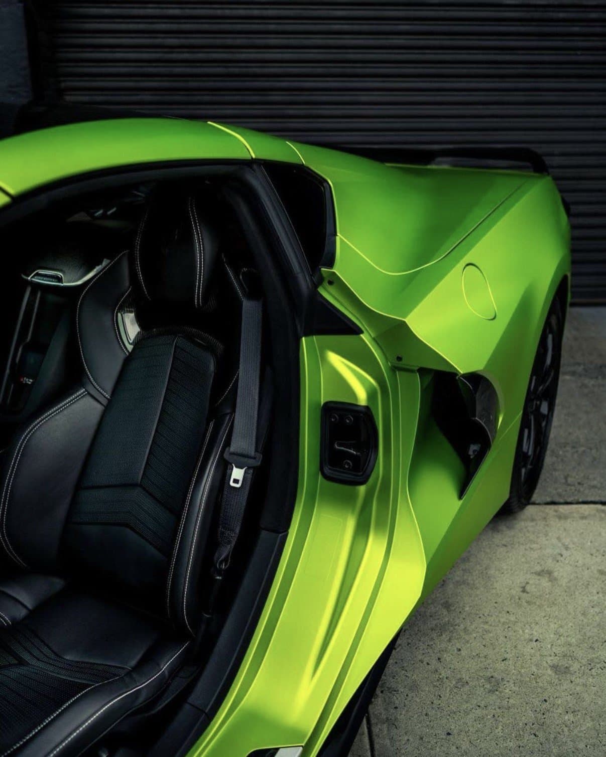 KPMF Metro Matte Dynamic Lime på folierad bil hos Dala AutoVision