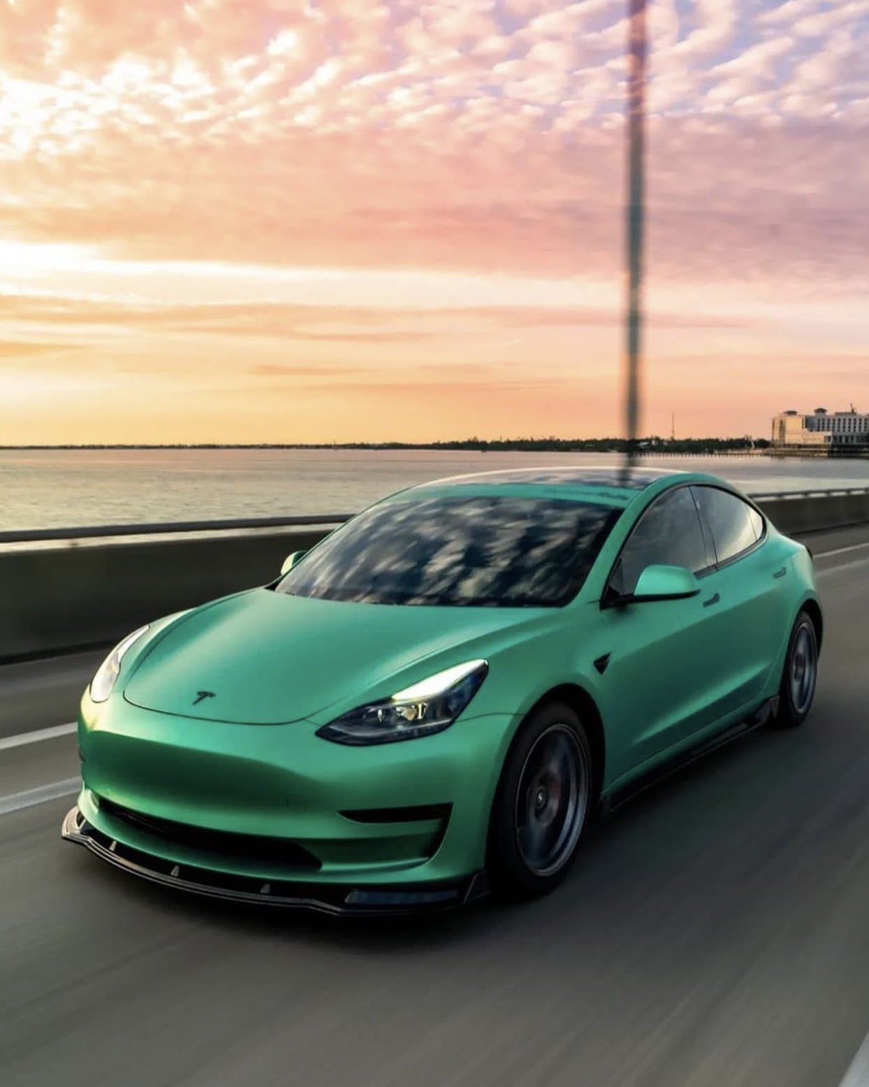 KPMF Matte Iced Green Titanium på folierad bil hos Dala AutoVision